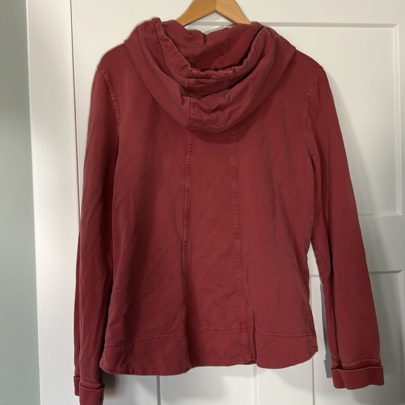 Prana large full button sweatshirt with pockets. Red. - Picture 5 of 5